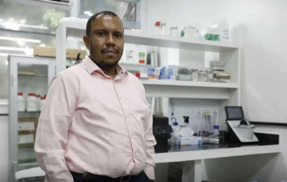 Mychael Lourenço e Wagner Brum conquistam prêmios internacionais por pesquisas sobre Alzheimer