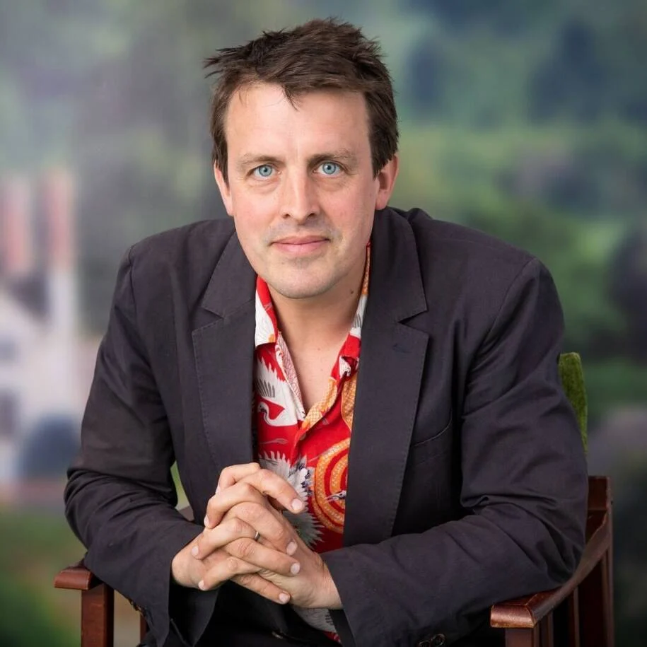 Oliver Bullough revela como governos falham em combater lavagem de dinheiro global