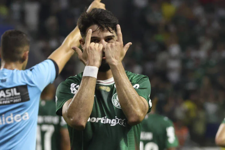 Palmeiras vence Mirassol por 1 a 0 e se mantém na briga pelo Brasileirão
