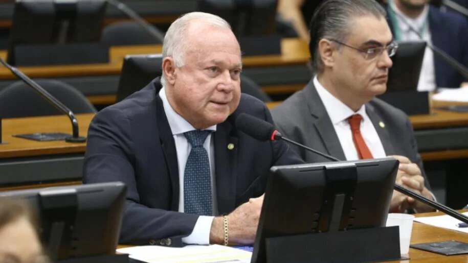 Paulo Azi alerta sobre impacto no emprego na PEC que acaba com escala 6×1