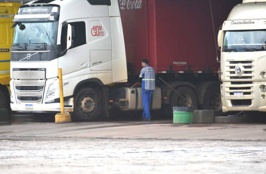 Petrobras reajusta diesel em 11,6% e gera tensão com aumento de R$ 0,38