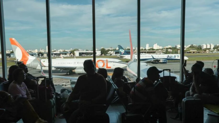 Petrobras reajusta querosene de aviação em 55% e passagens podem disparar