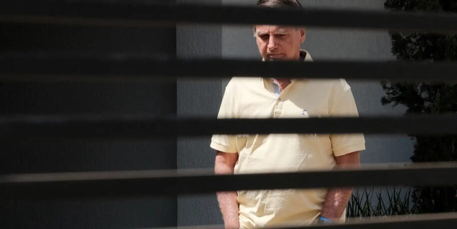 PGR recomenda prisão domiciliar para Jair Bolsonaro após risco de morte
