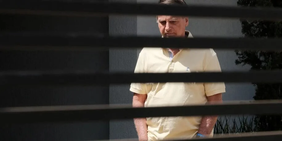 PGR recomenda prisão domiciliar para Jair Bolsonaro após risco de morte