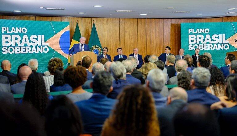 Presidente Lula libera R$ 15 bilhões do Brasil Soberano para enfrentar guerra no Irã