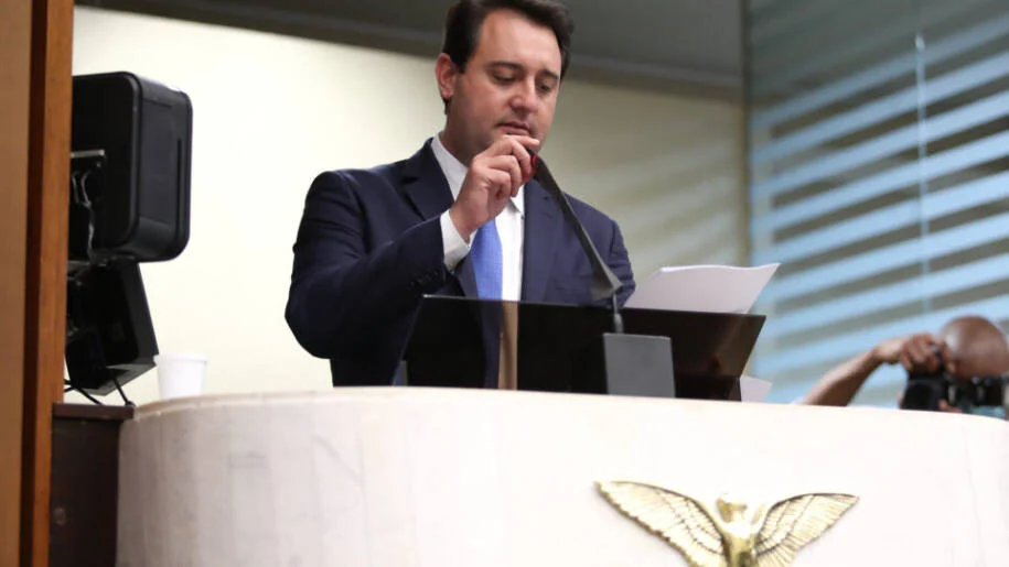 Ratinho Junior desiste da Presidência e foca na sucessão no Paraná após aliança