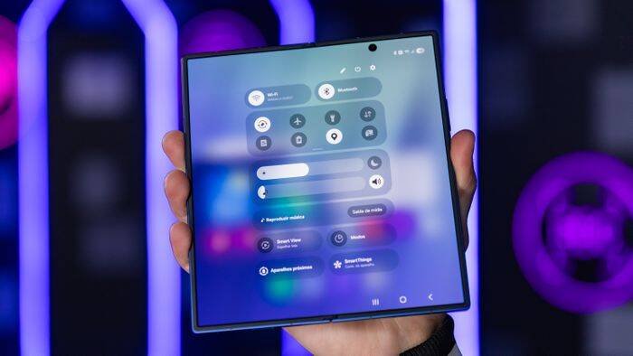 Samsung revela Galaxy Z Fold com tela de 7,6 polegadas para rivalizar com iPhone Fold
