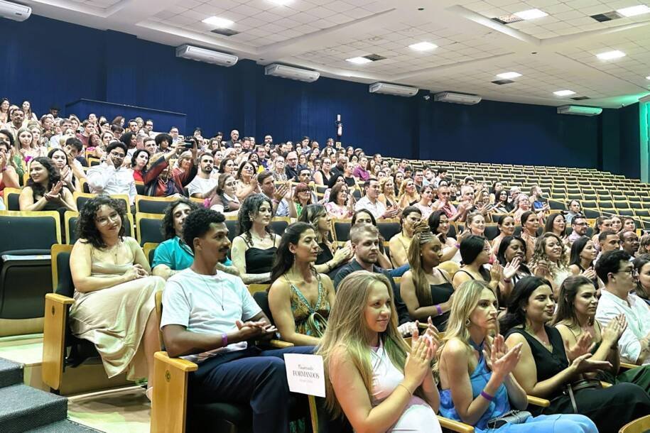 Secretaria de Saúde forma 70 especialistas em Atenção Primária e transforma vidas