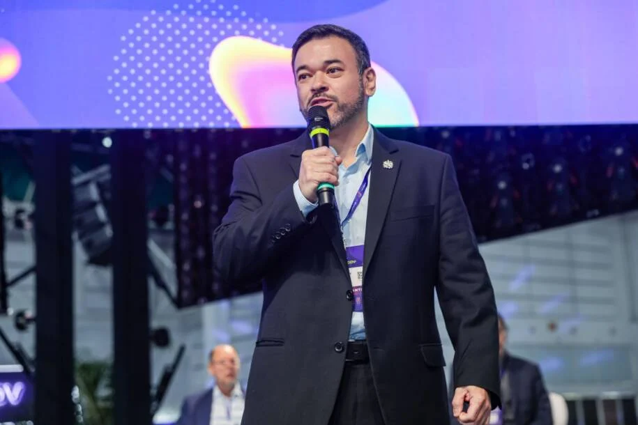 Secretário Edgard Usuy destaca inovação e cooperação no BrasilGov Summit 2026