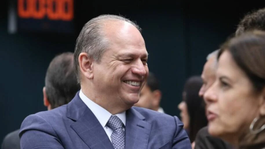 Sergio Moro deixa União Progressista e se filia ao PL após acordo com Flávio Bolsonaro