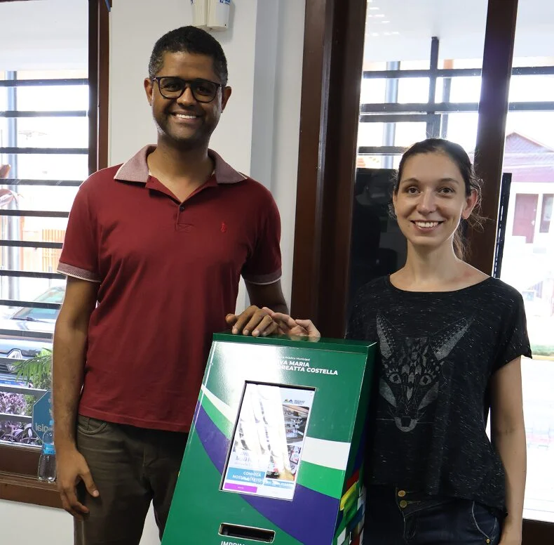 Startup Flash Reader revoluciona leitura em SC com totens inteligentes e apoio da Fapesc