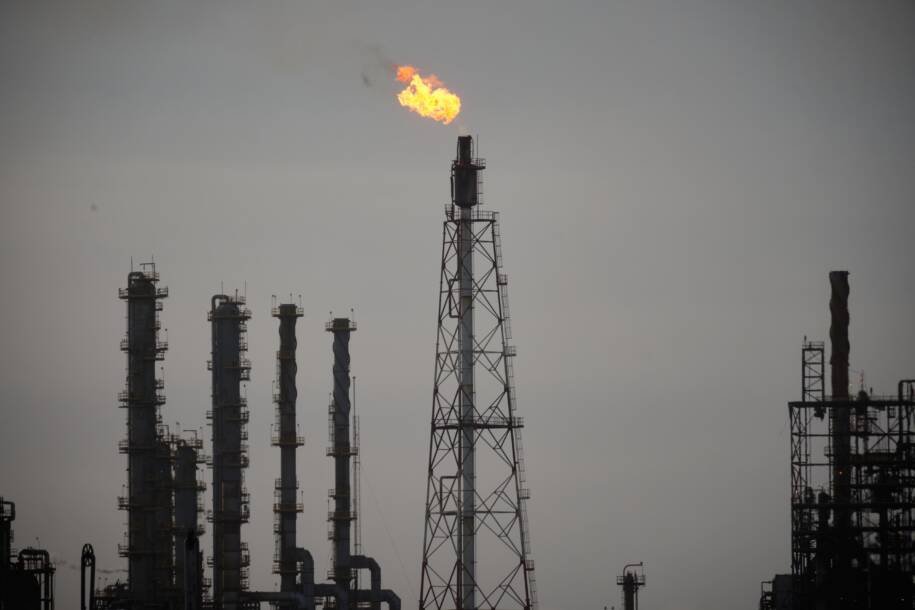 Trump confirma 48 líderes mortos em ataques ao Irã enquanto protestos se espalham