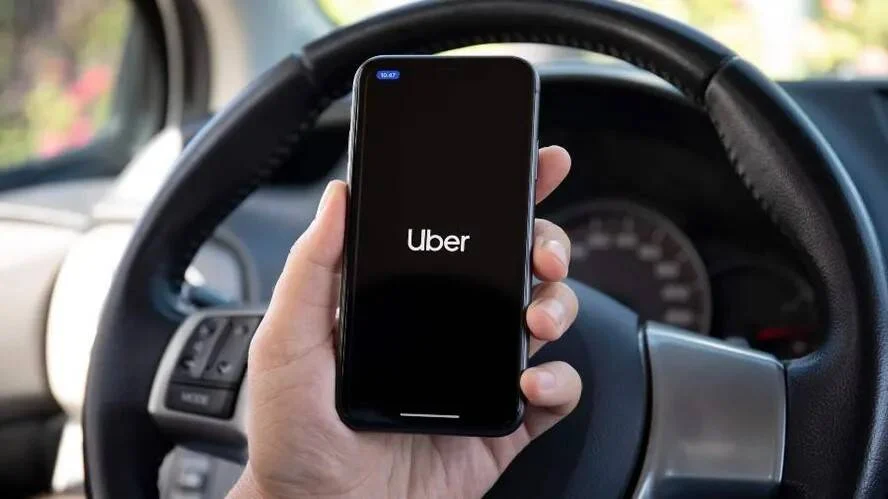 Uber lança ‘Uber Mulher’ e garante corridas exclusivas para passageiras
