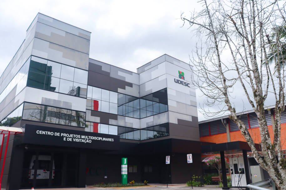 Udesc Joinville anuncia Feira das Profissões e oferece transporte gratuito para escolas