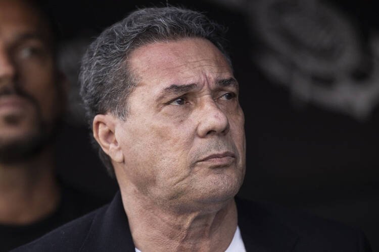Vanderlei Luxemburgo recebe alta e se prepara para candidatura ao Senado