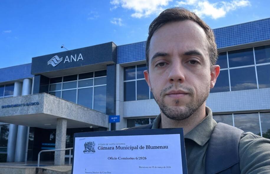 Vereador Flávio Linhares entrega ofício à ANA e denuncia falhas da Agir