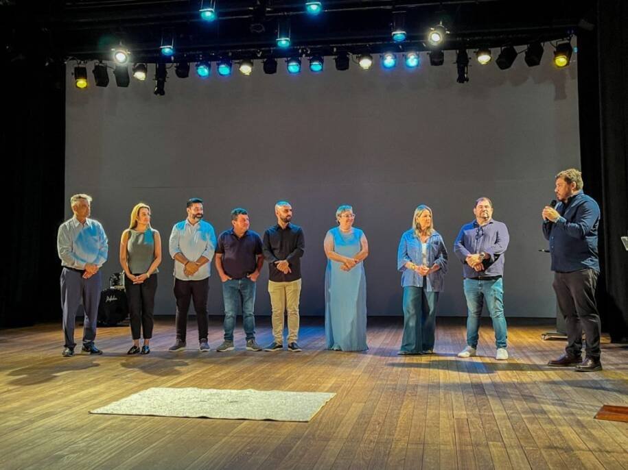 Zélia Zanella assume Educação e anuncia R$ 3,8 milhões para uniformes em BC