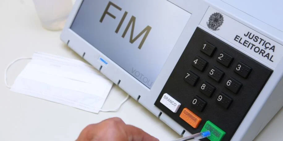 AGU proíbe agentes públicos de disseminar notícias falsas nas eleições 2026