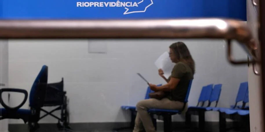 Alerj aprova projeto de lei que limita recursos do Rioprevidência a bancos federais