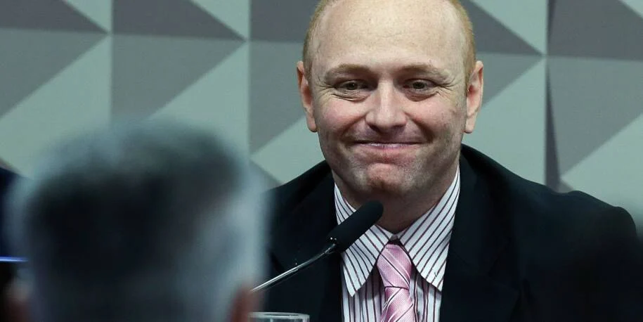 Alexandre de Moraes homologa redução de pena de Walter Delgatti após Enem