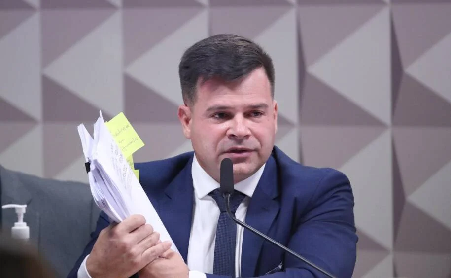 Alexandre de Moraes manda cumprir penas de condenados por golpe nas eleições de 2022