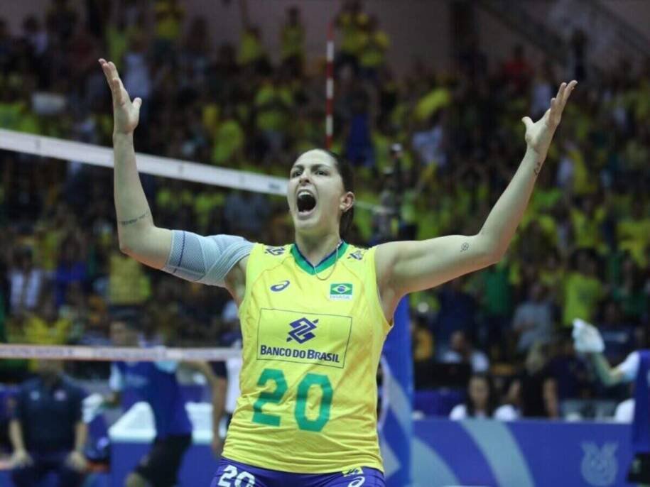 Ana Beatriz Corrêa anuncia aposentadoria do vôlei e reflete sobre carreira