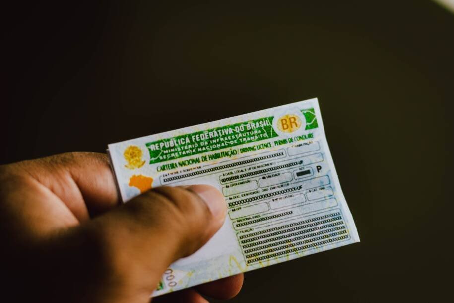 Aplicativo CNH do Brasil revela limites de pontos e cuidados essenciais