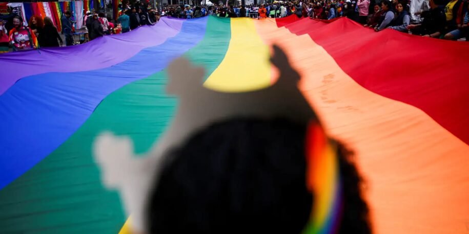 APOLGBT-SP anuncia Parada do Orgulho LGBT+ de SP com foco no voto e direitos