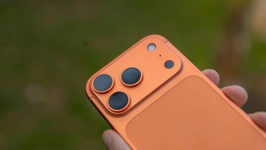 Apple reduz preços do iPhone 17 e 17 Pro Max; descubra o melhor momento para comprar!