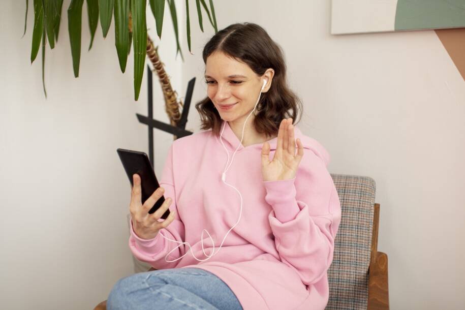 Apps como Hand Talk e VLibras revolucionam comunicação no Dia Nacional de Libras