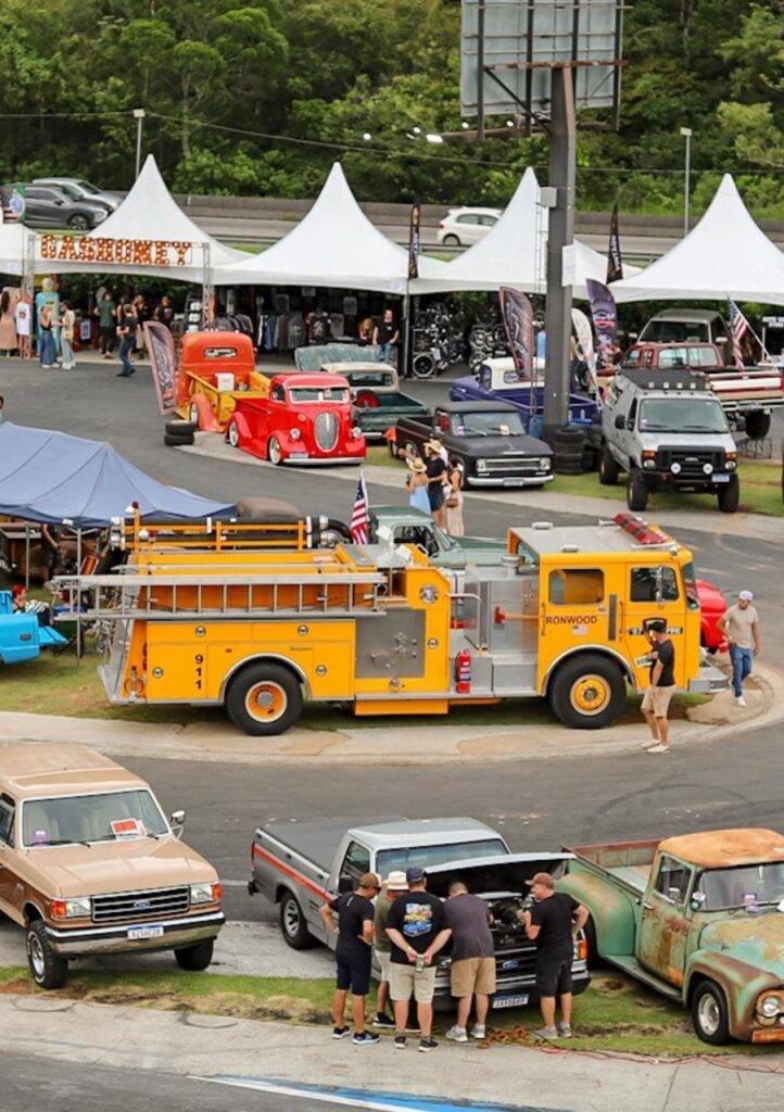 Balneário Camboriú recebe Rota do Antigomobilismo com 500 clássicos em desfile