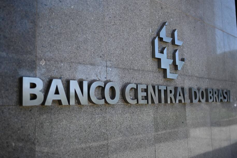 Banco Central descarta antecipar certificação de empresas de cripto e gera tensão