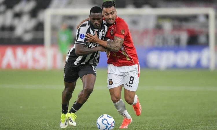 Botafogo e Caracas empatam em 1 a 1 e técnico Franclim Carvalho sofre pressão