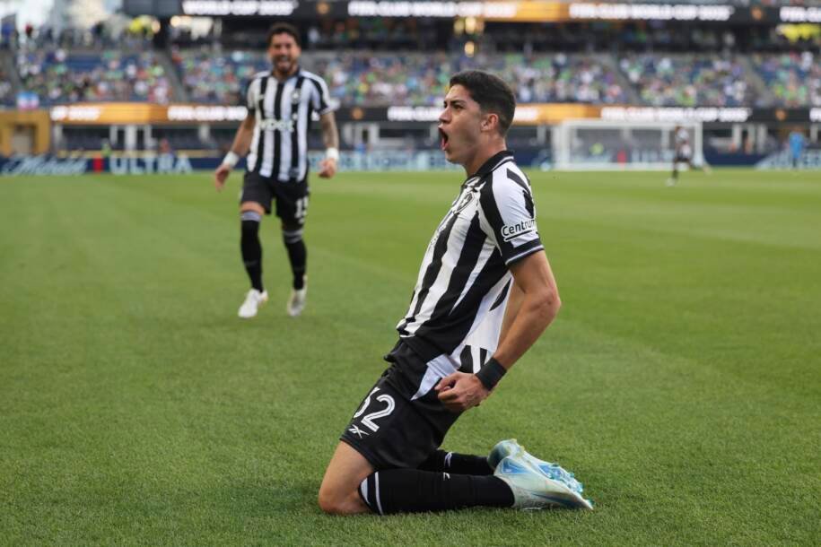 Botafogo protocolou recuperação judicial por R$ 2,5 bilhões em dívidas