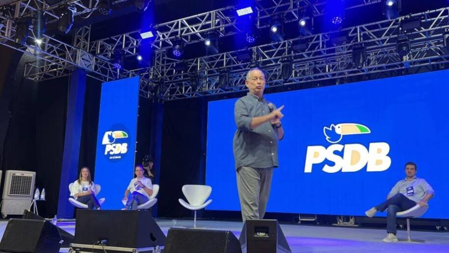 Ciro Gomes decide em maio se disputa Presidência ou governo do Ceará após crise