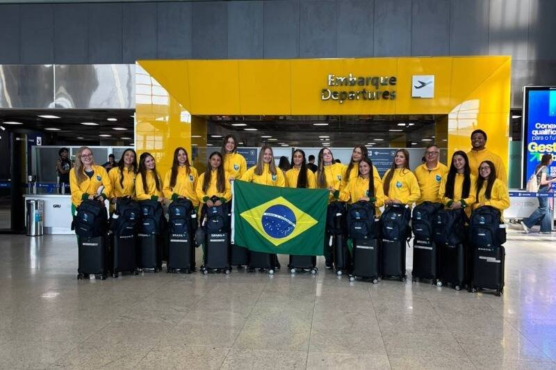 Colégio Anglo de Itajaí embarca para o Mundial Escolar de Handebol 2026 na Macedônia