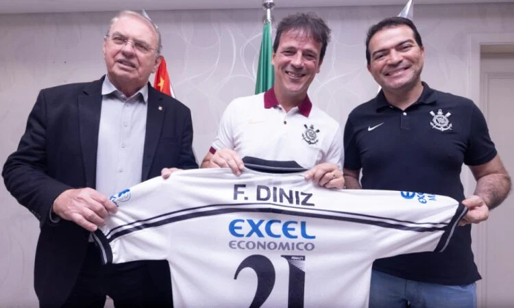 Corinthians contrata Fernando Diniz e demite Dorival Júnior após derrota