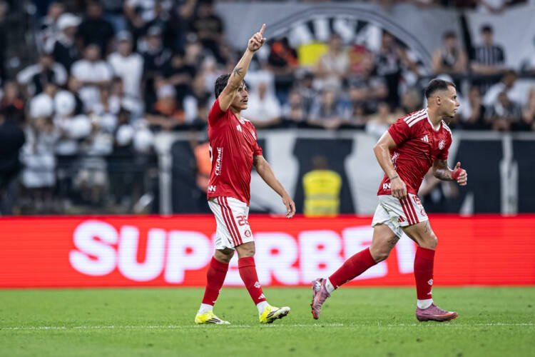 Corinthians perde para o Internacional e aumenta pressão após 9 jogos sem vencer