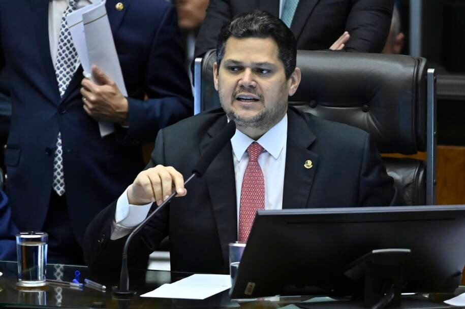 Davi Alcolumbre antecipa derrota de Jorge Messias no STF por oito votos