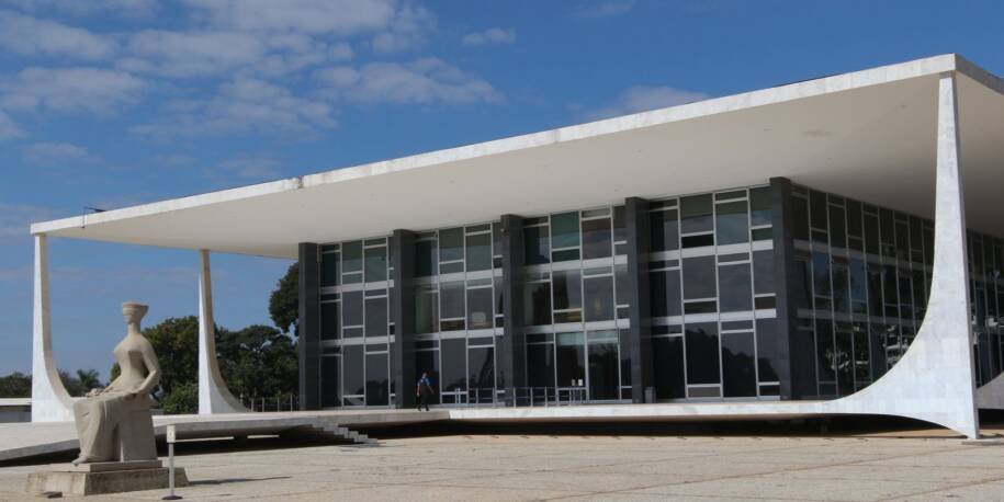 Defesa de Jair Bolsonaro pede autorização ao STF para cirurgia urgente no ombro