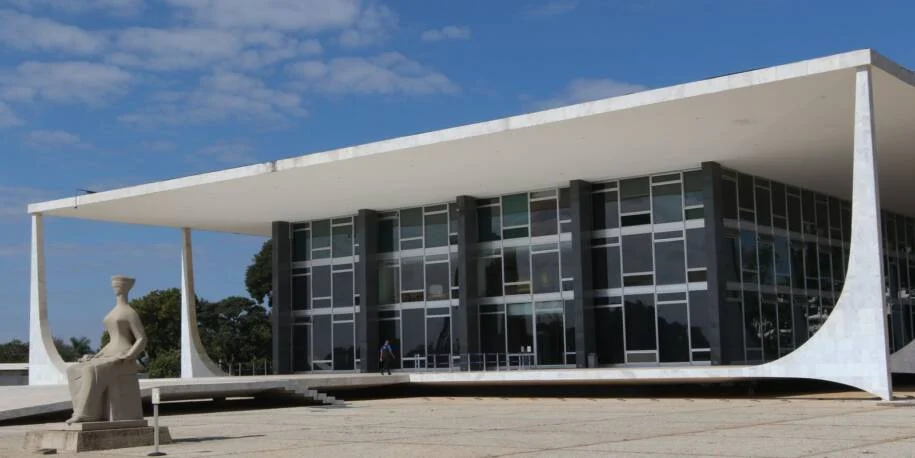 Defesa de Jair Bolsonaro pede autorização ao STF para cirurgia urgente no ombro