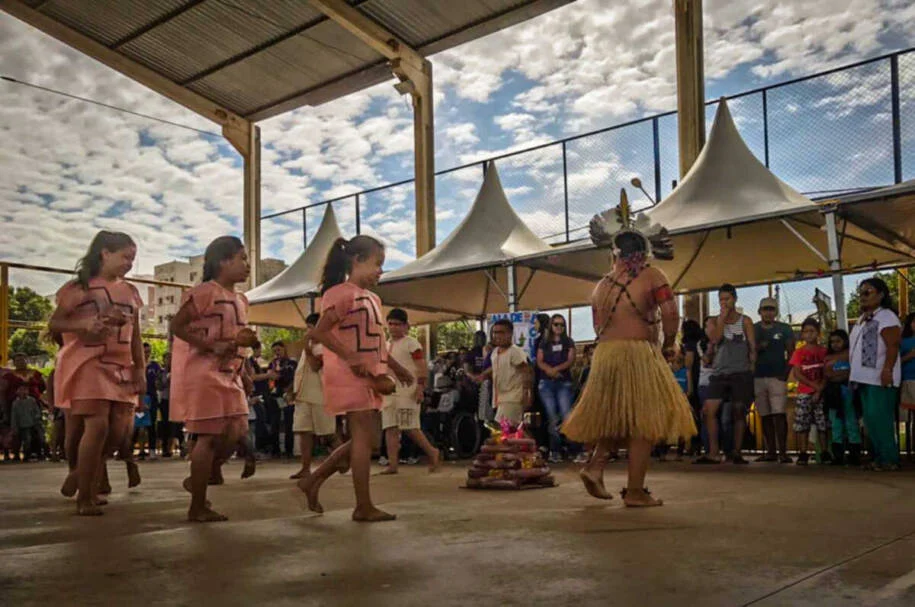 Escola Sulivan Silvestre Oliveira promove Feira Cultural e valoriza língua Terena