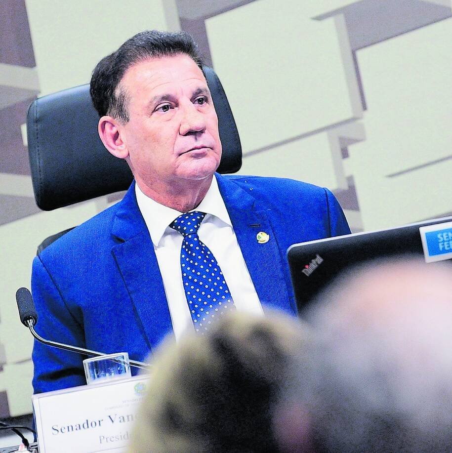 Fachin revela dívida imprescritível do Estado enquanto PEC do Banco Central é adiada