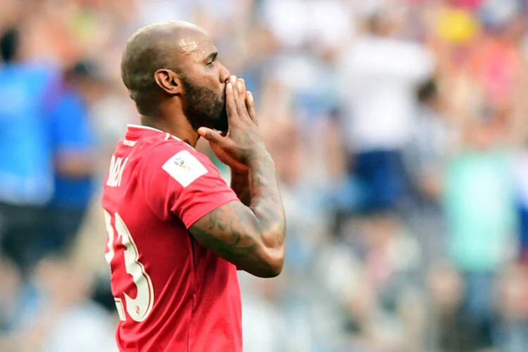 Felipe Baloy se torna ícone do Panamá após marcar gol histórico na Copa do Mundo
