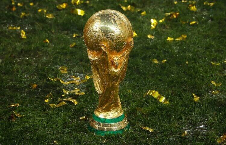 Fifa enfrenta críticas após escândalos em Copas: de Mussolini a violações no Catar