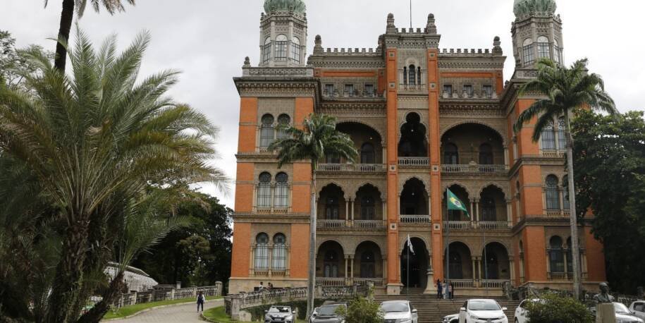 Fiocruz e Ministério das Cidades lançam editais que transformam periferias!