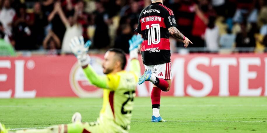 Flamengo goleia Independiente Medellín por 4 a 1 e lidera a Libertadores!