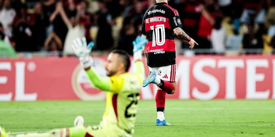Flamengo goleia Independiente Medellín por 4 a 1 e lidera a Libertadores!