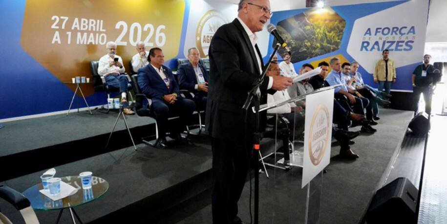 Geraldo Alckmin libera R$ 10 bilhões para modernização agrícola em evento tenso