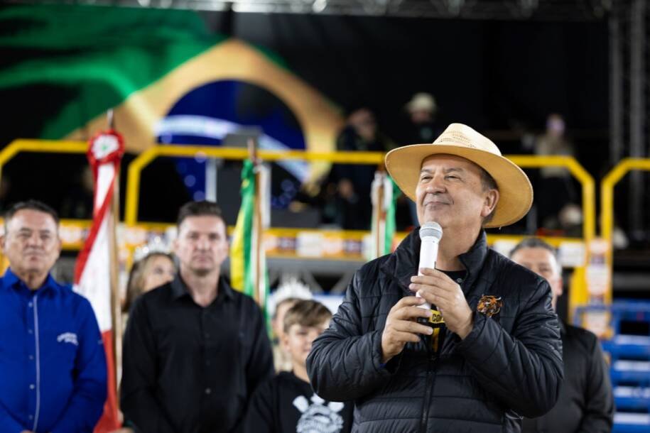 Governador Jorginho Mello anuncia investimento de R$ 7,7 milhões em escolas de SC